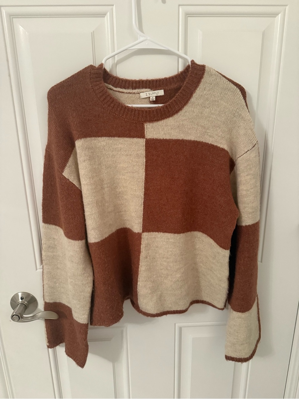 Z-Supply Women's Checkerboard Crewneck Sweater in Rust and Cream